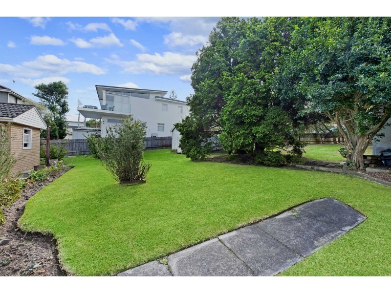 14 Ponsonby Parade, Seaforth NSW 2092