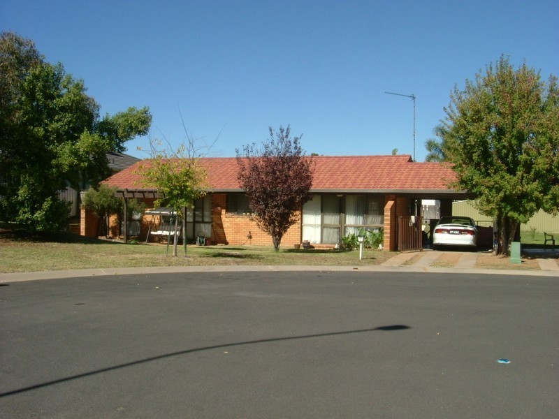 7 Squadron Close, Dubbo NSW 2830