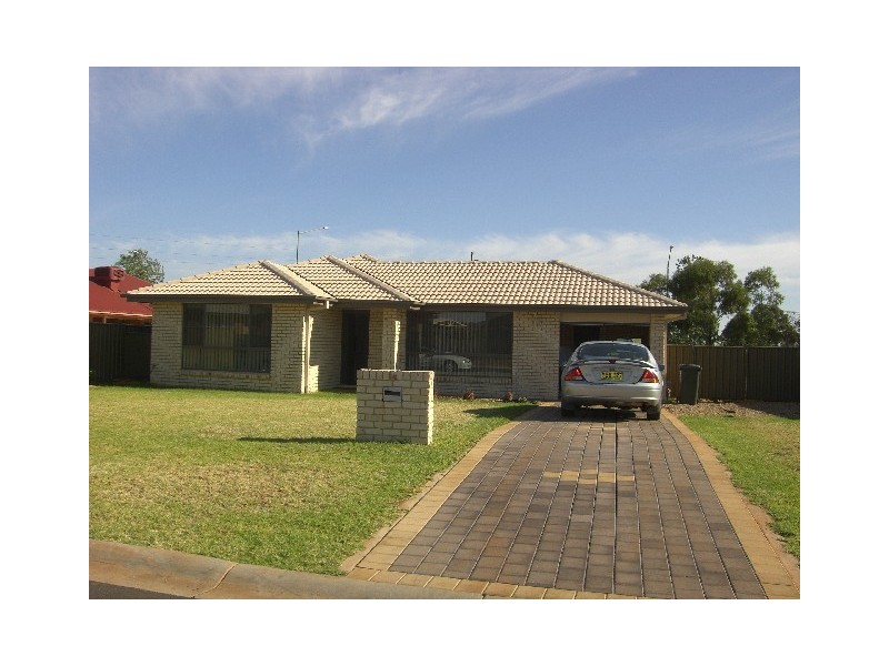 2 Cardiff Arms Avenue, Dubbo NSW 2830
