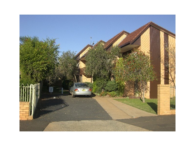 4/144 Bourke Street, Dubbo NSW 2830