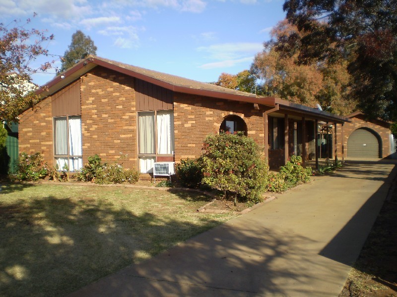 3 Caroline Street, Dubbo NSW 2830