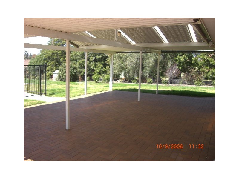 20  Pine Knoll Drive, Dubbo NSW 2830
