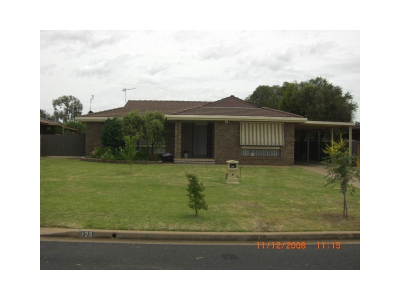 123 Baird Drive, Dubbo NSW 2830