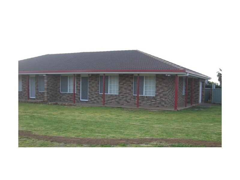 8B Murrayfield Drive, Dubbo NSW 2830