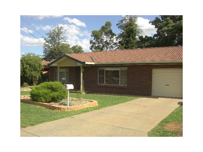 11 Opal Street, Dubbo NSW 2830