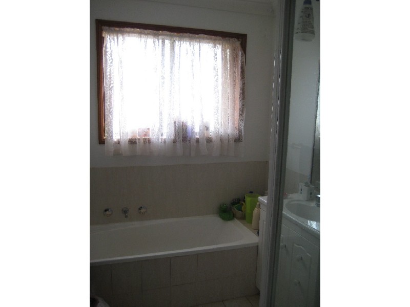 7 Giles Court, Dubbo NSW 2830