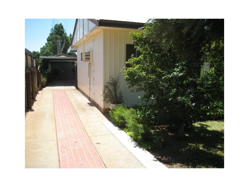 5 Bruce Avenue, Dubbo NSW 2830