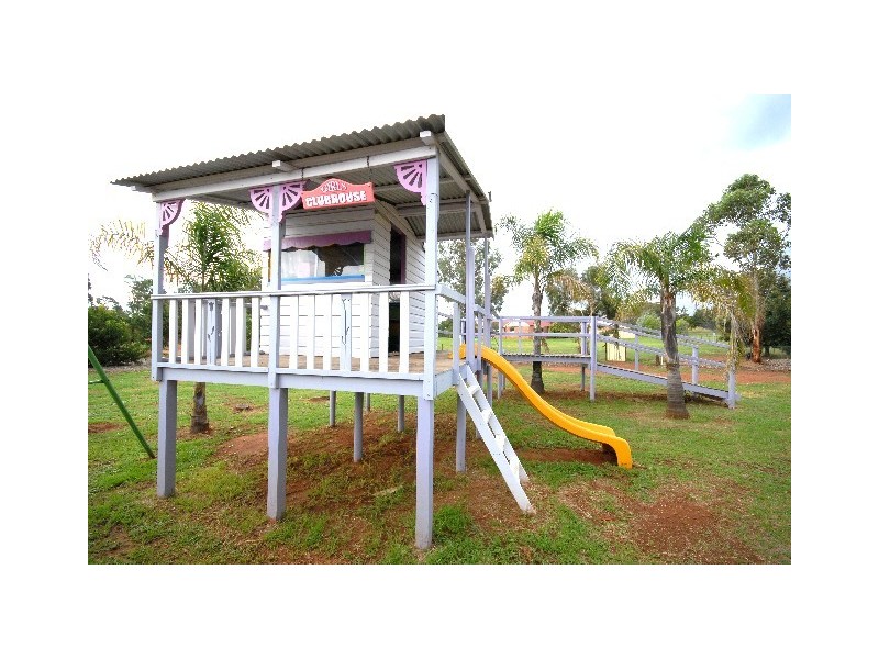 6 Araluen Way, Dubbo NSW 2830