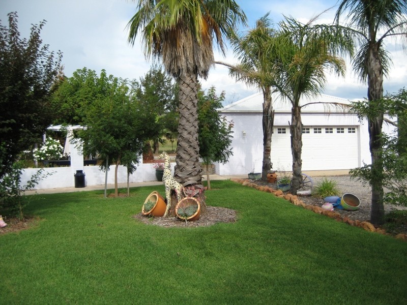 6 Araluen Way, Dubbo NSW 2830