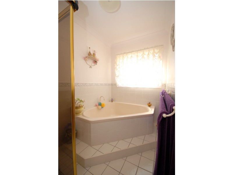 6 Araluen Way, Dubbo NSW 2830