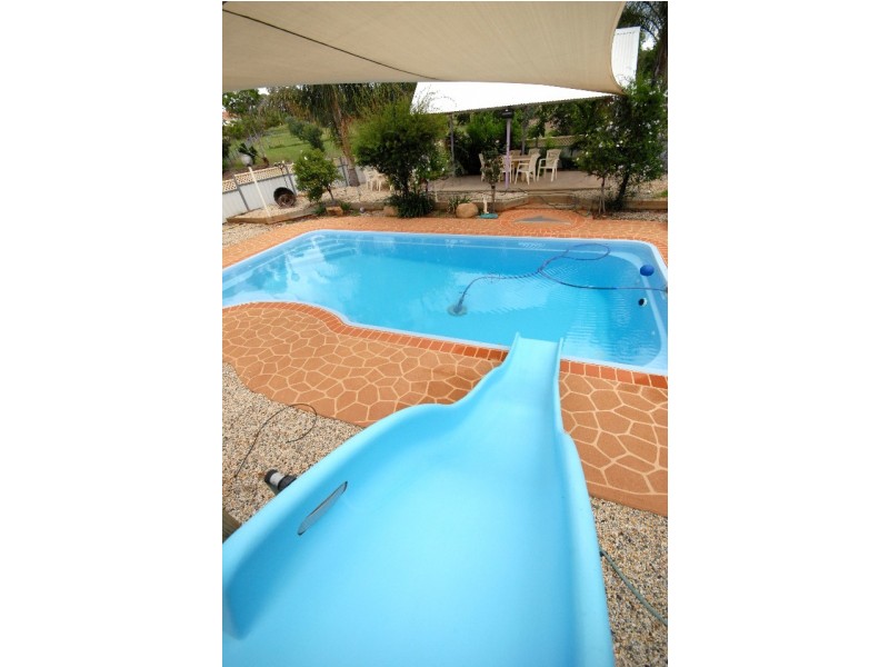 6 Araluen Way, Dubbo NSW 2830