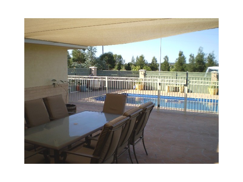 1 Hastings Court, Dubbo NSW 2830