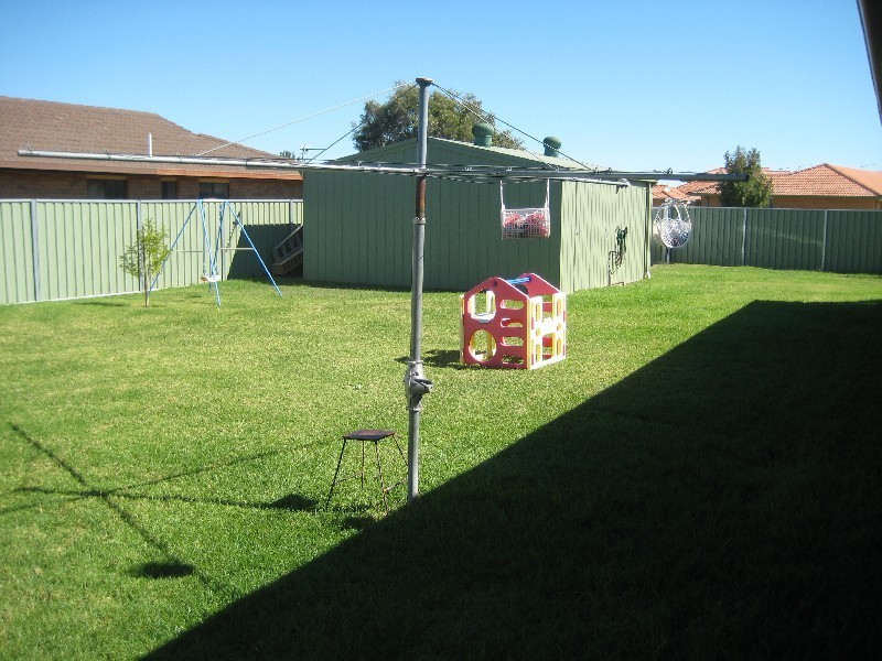 1 Buckingham Drive, Dubbo NSW 2830