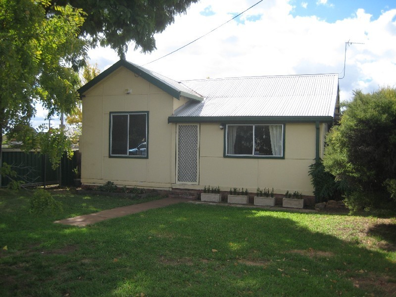 2 Frith Street, Dubbo NSW 2830