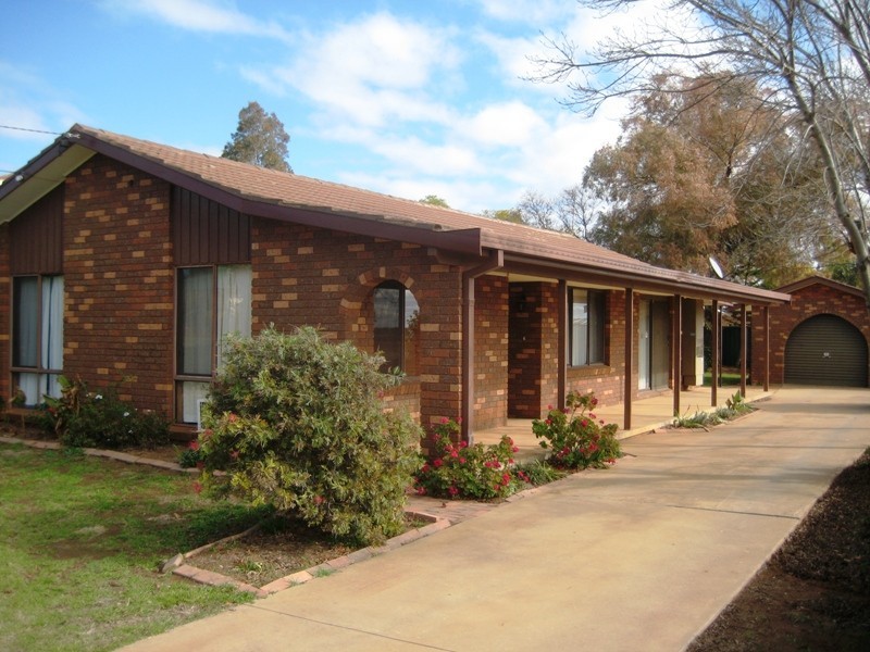 3 Caroline Street, Dubbo NSW 2830