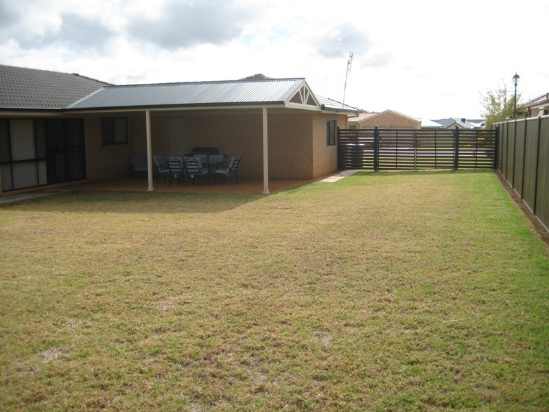 11 Lancaster Park Place, Dubbo NSW 2830