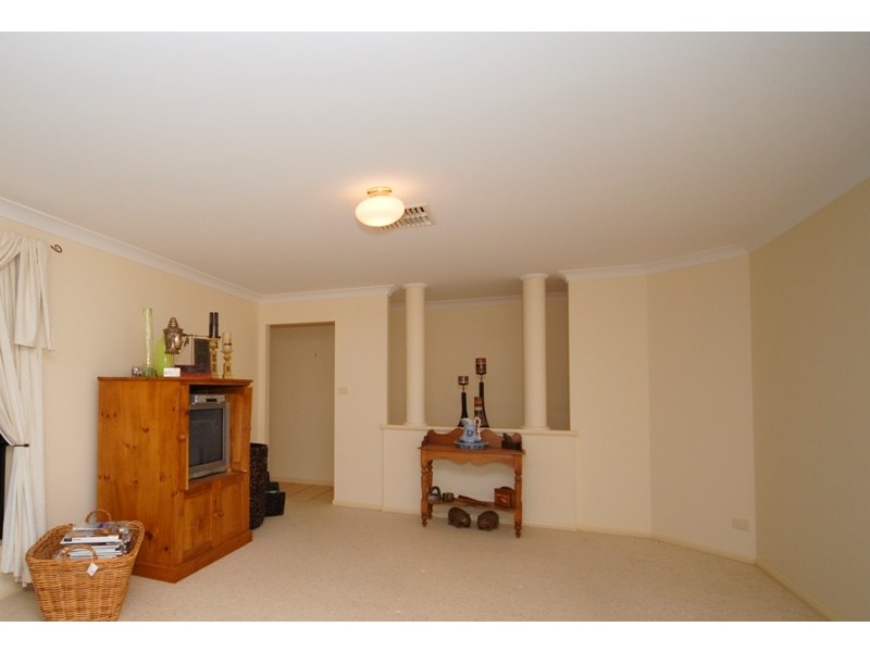 6 Oakmont Avenue, Dubbo NSW 2830