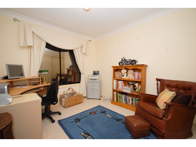 6 Oakmont Avenue, Dubbo NSW 2830