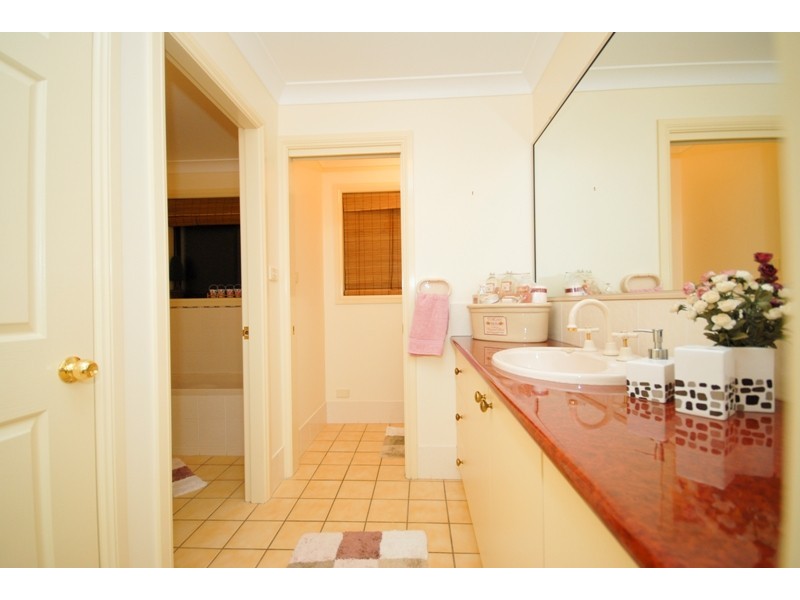 6 Oakmont Avenue, Dubbo NSW 2830