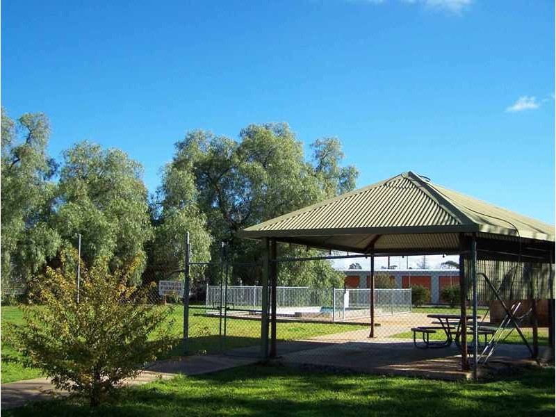 69 Mitchell Highway, Narromine NSW 2821