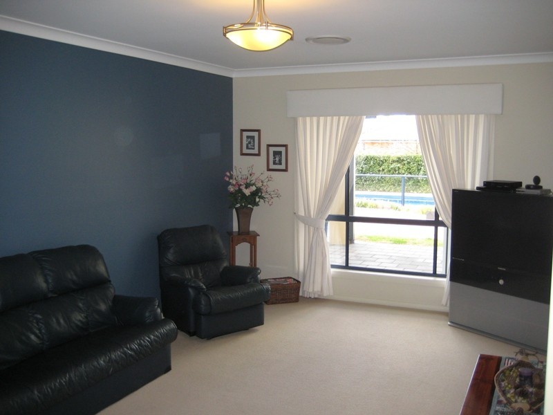 7 Chanara Crescent, Dubbo NSW 2830