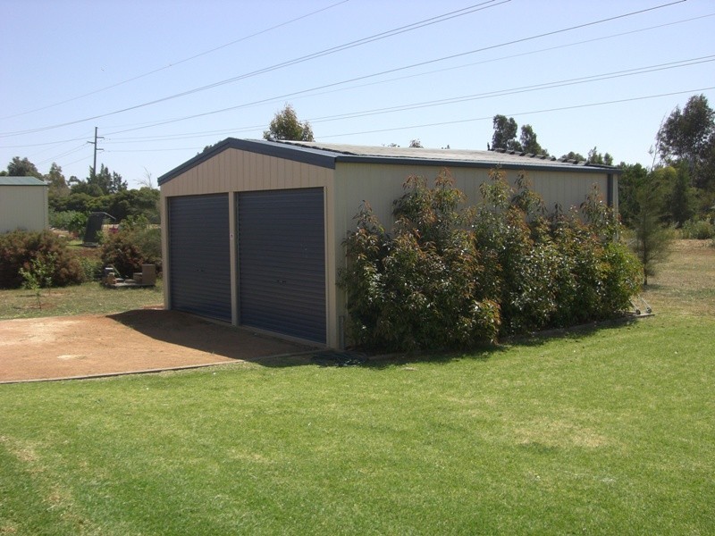 7 Chanara Crescent, Dubbo NSW 2830
