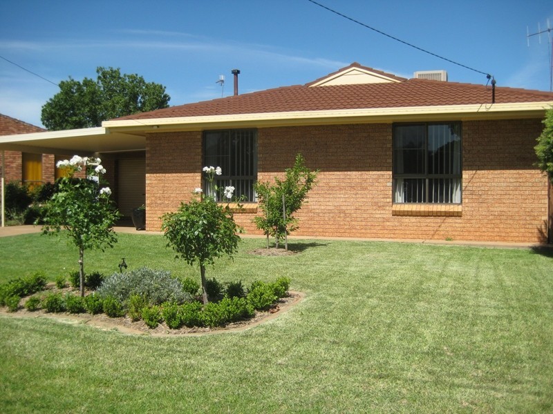 34 Mumford Crescent, Dubbo NSW 2830