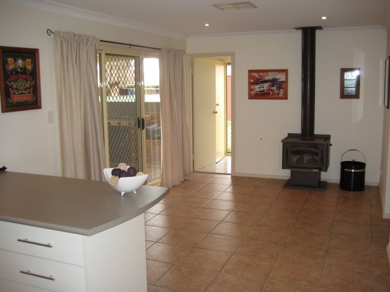 8 Silkwood Close, Dubbo NSW 2830