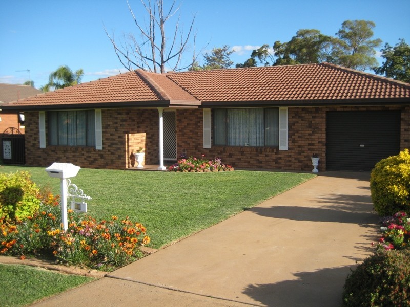 39 Alder Place, Dubbo NSW 2830