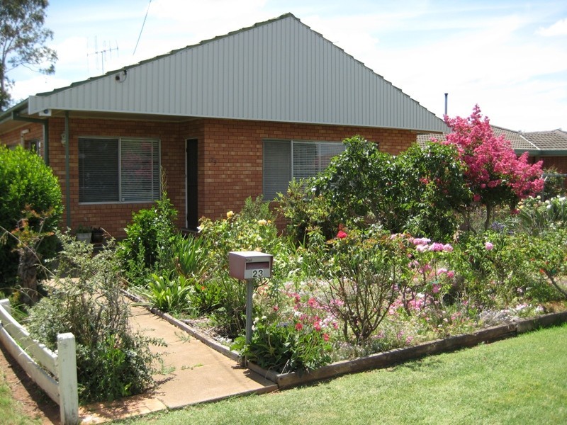 23 Caroline Street, Dubbo NSW 2830
