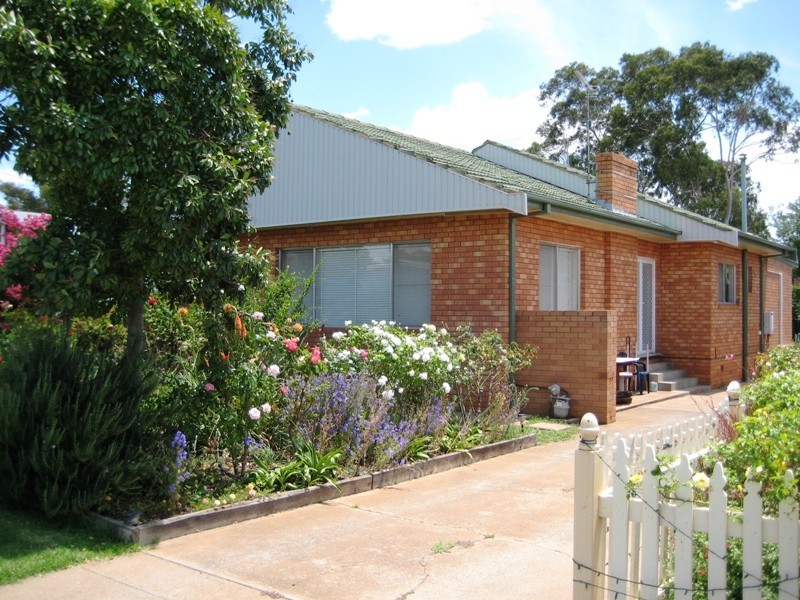 23 Caroline Street, Dubbo NSW 2830