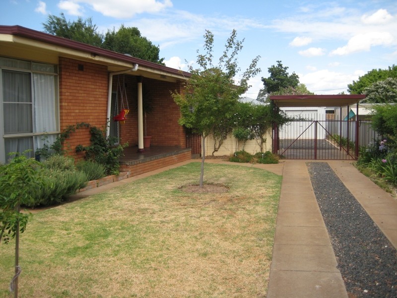 13 Chelmsford Street, Dubbo NSW 2830