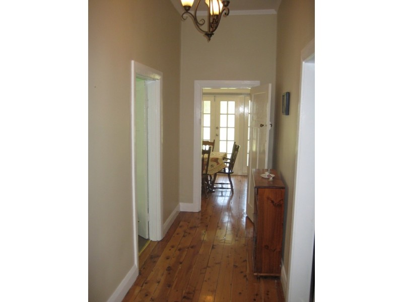 8 Jubilee Street, Dubbo NSW 2830