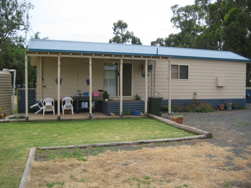 11 Bomen Street, Ballimore NSW 2830