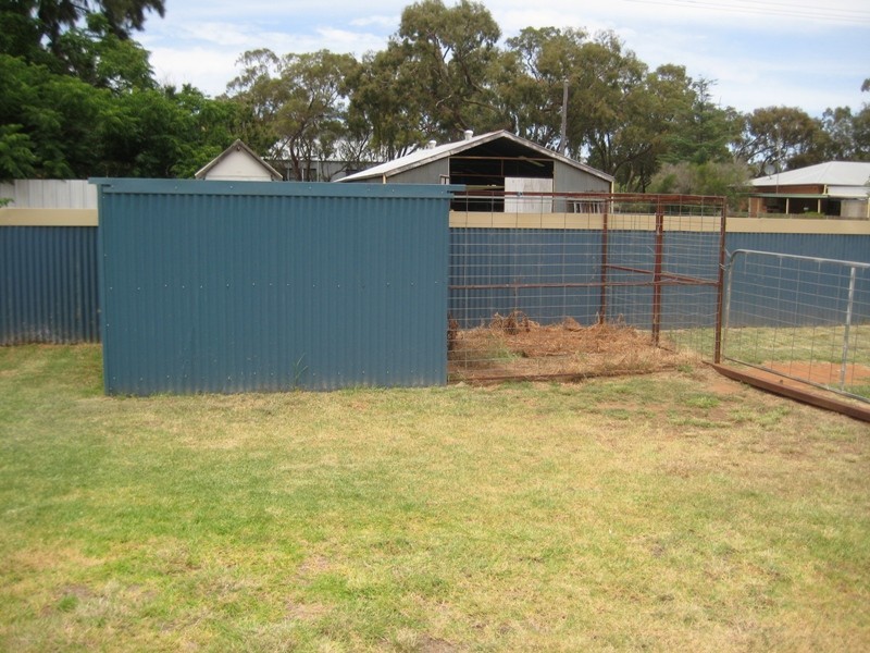 11 Bomen Street, Ballimore NSW 2830