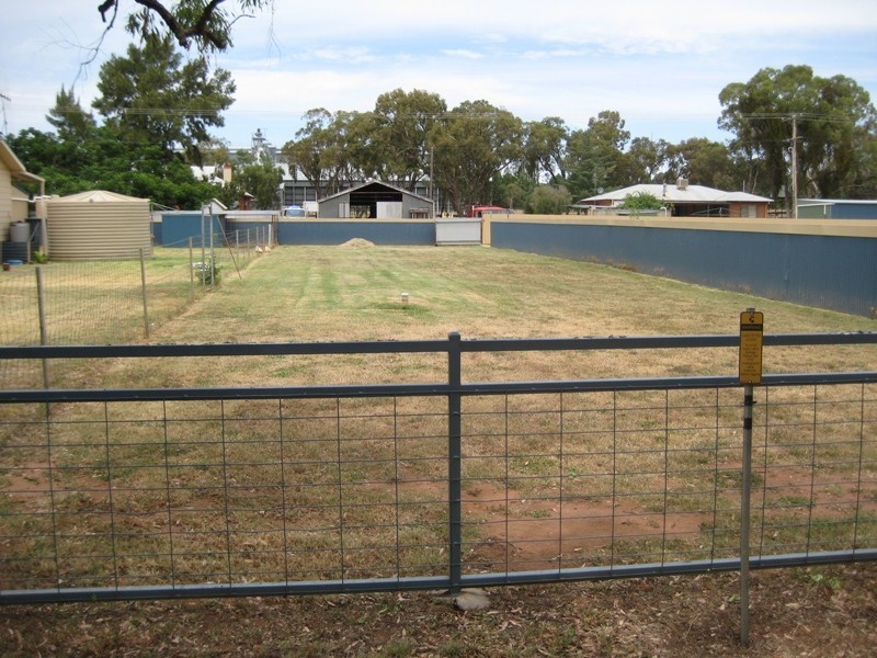 11 Bomen Street, Ballimore NSW 2830