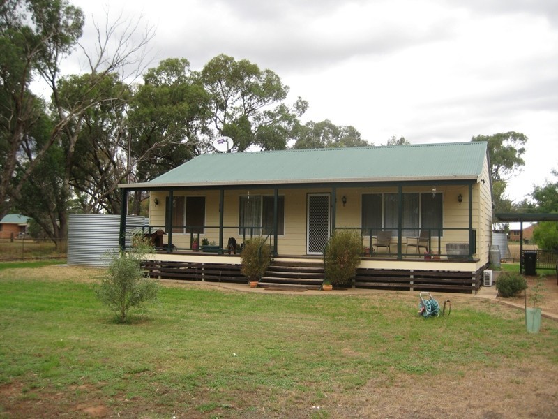 9 Nardoo Street, Ballimore NSW 2830