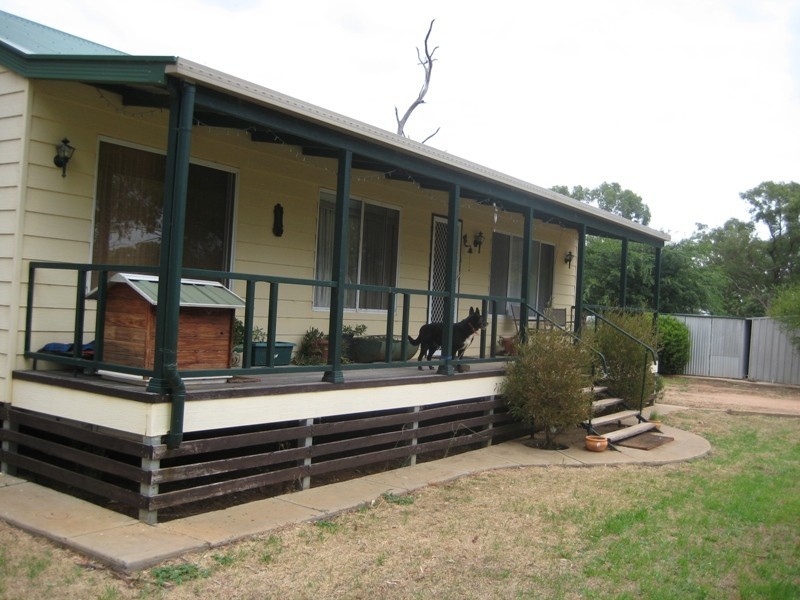 9 Nardoo Street, Ballimore NSW 2830