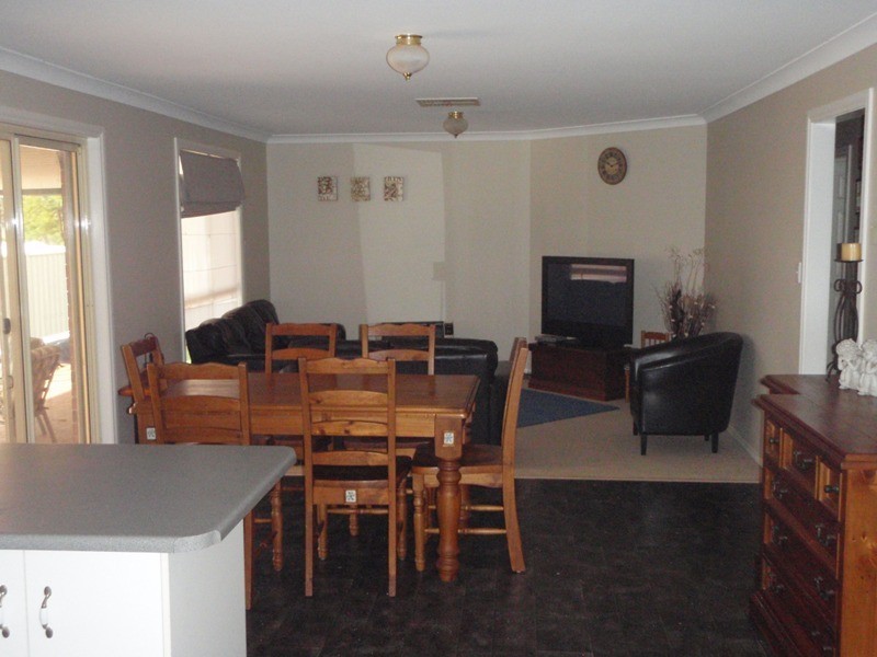 4R Debeaufort Drive, Dubbo NSW 2830