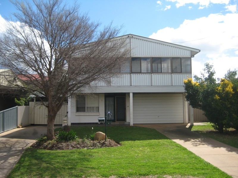 3 Stonehaven Avenue, Dubbo NSW 2830