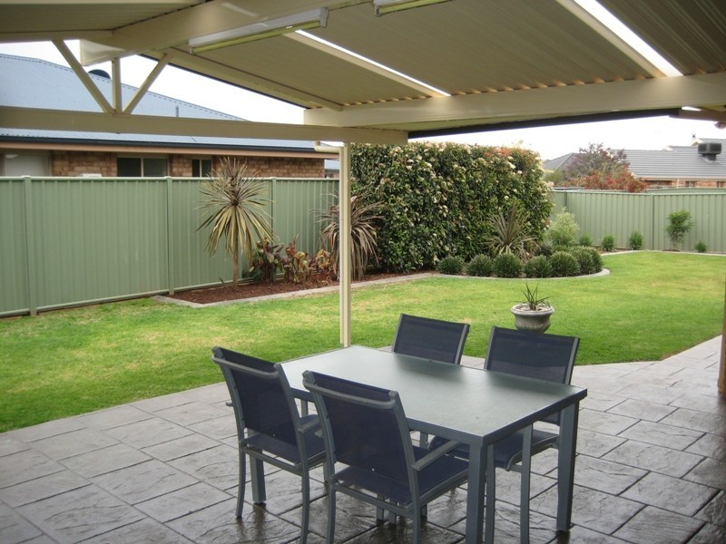 4 Paroo Place, Dubbo NSW 2830