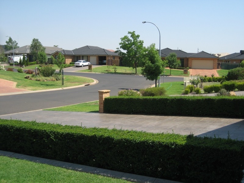4 Paroo Place, Dubbo NSW 2830