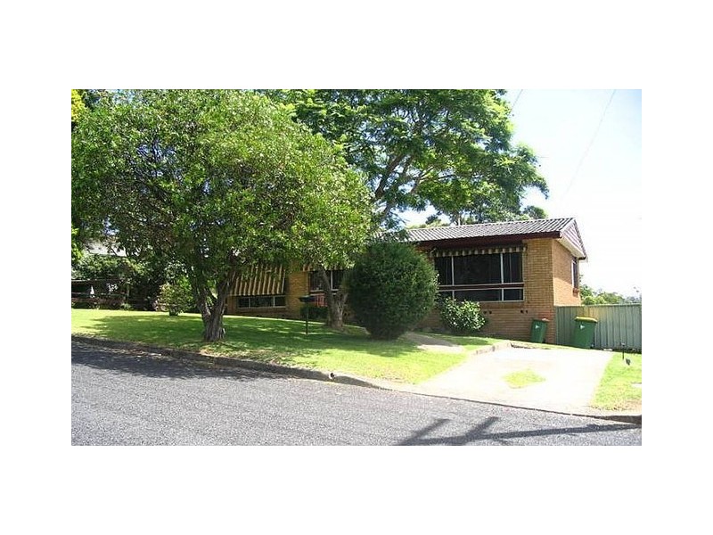 18 Beaumont Avenue, Wyoming NSW 2250