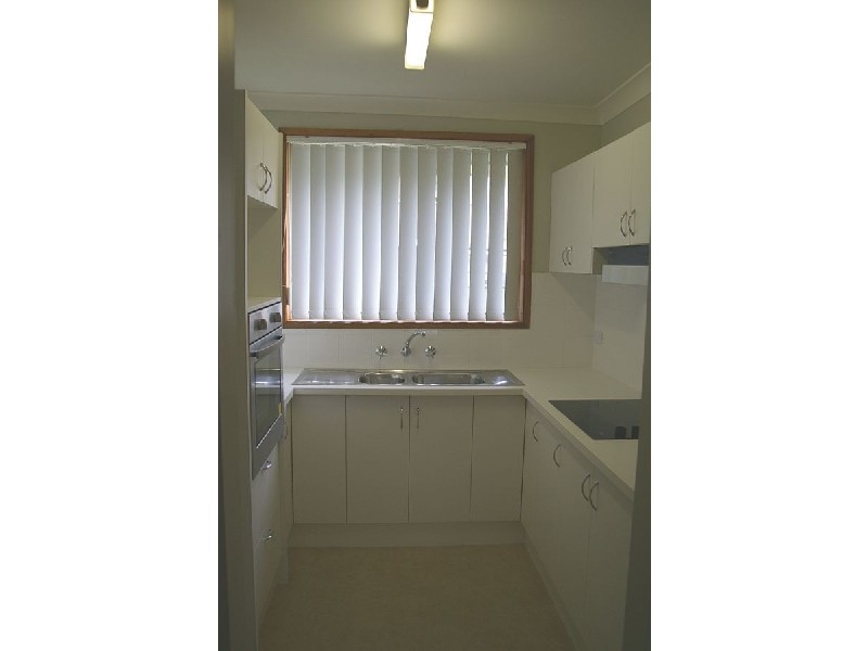 2/24 Russell Street, East Gosford NSW 2250