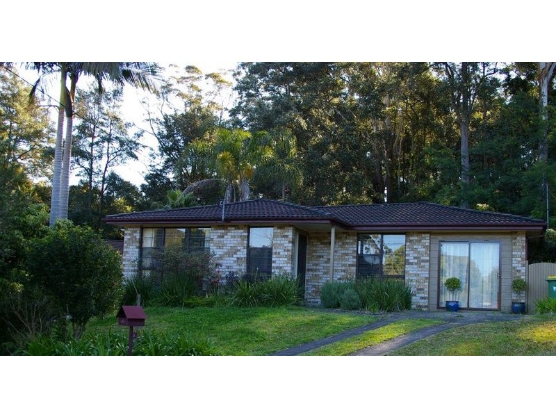 28 Roselands Avenue, Wyoming NSW 2250