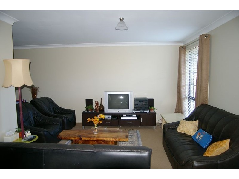 28 Roselands Avenue, Wyoming NSW 2250