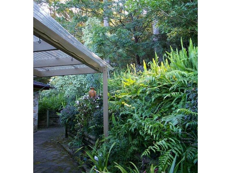 28 Roselands Avenue, Wyoming NSW 2250