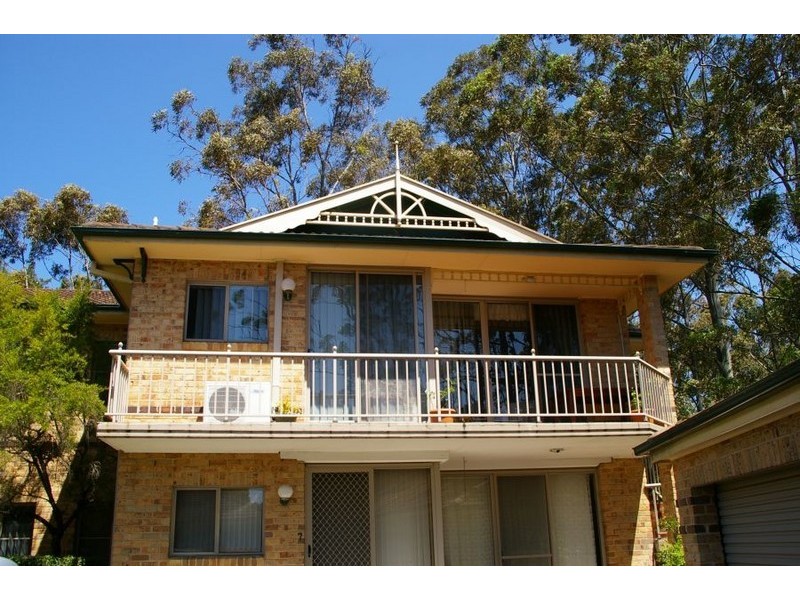 8/12-20 Kinarra, Wyoming NSW 2250