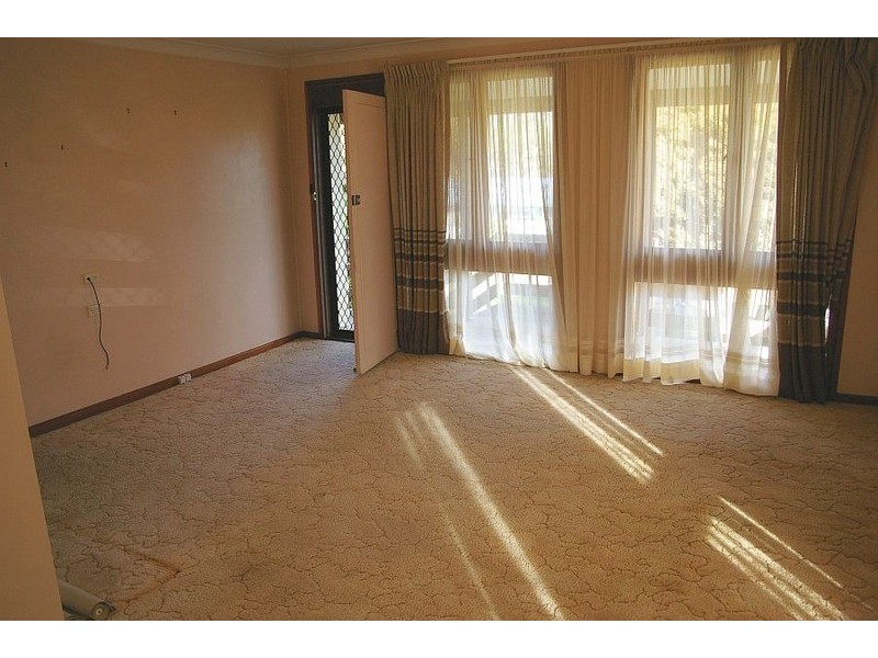 130 Glennie Street, Wyoming NSW 2250