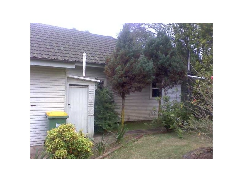 77 Carlton Road, Erina NSW 2250